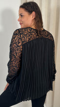 CurveWow Crochet Lace Pleated Swing Top Black