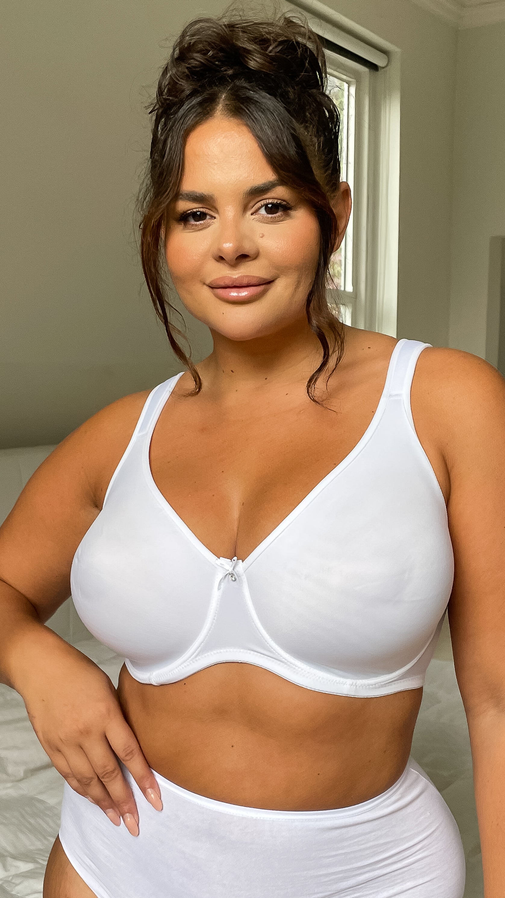 Buy SOIE White Womens Full Coverage M Frame Non-Padded Non-Wired Seamed Bra