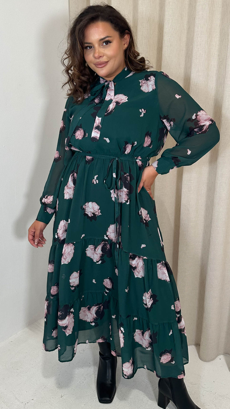 CurveWow Pussybow Maxi Dress Green Floral